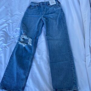 Abercrombie & Finch
The 90’s straight
Ultra high rise